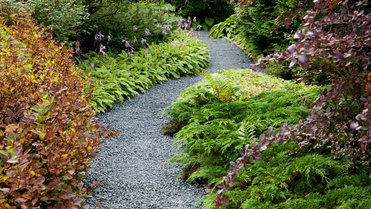 Viimeistele piha koristekivillä