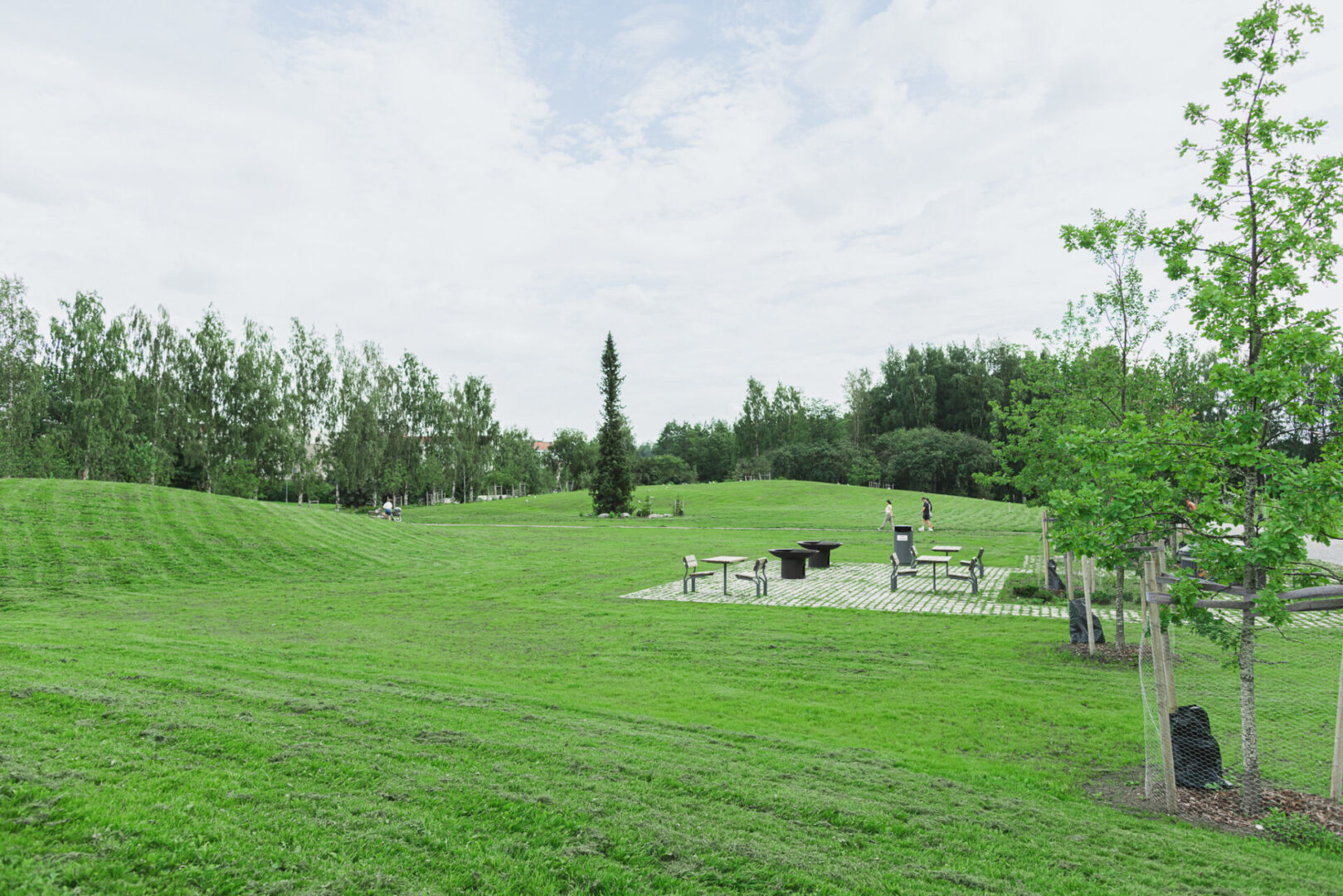 Kekkilän Viivyttävä Kasvualusta ratkaisi K. J. Gauffinin puiston hulevesihaasteet